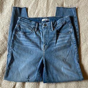 Good American Light Wash Denim Jeans